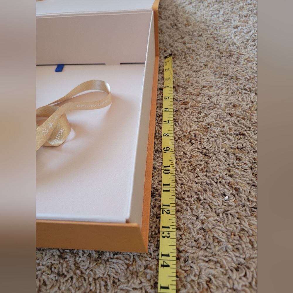 Authentic Louis Vuitton Speedy Box, Gift Bag And Ribbon! 15x14 - Picture 6 of 7